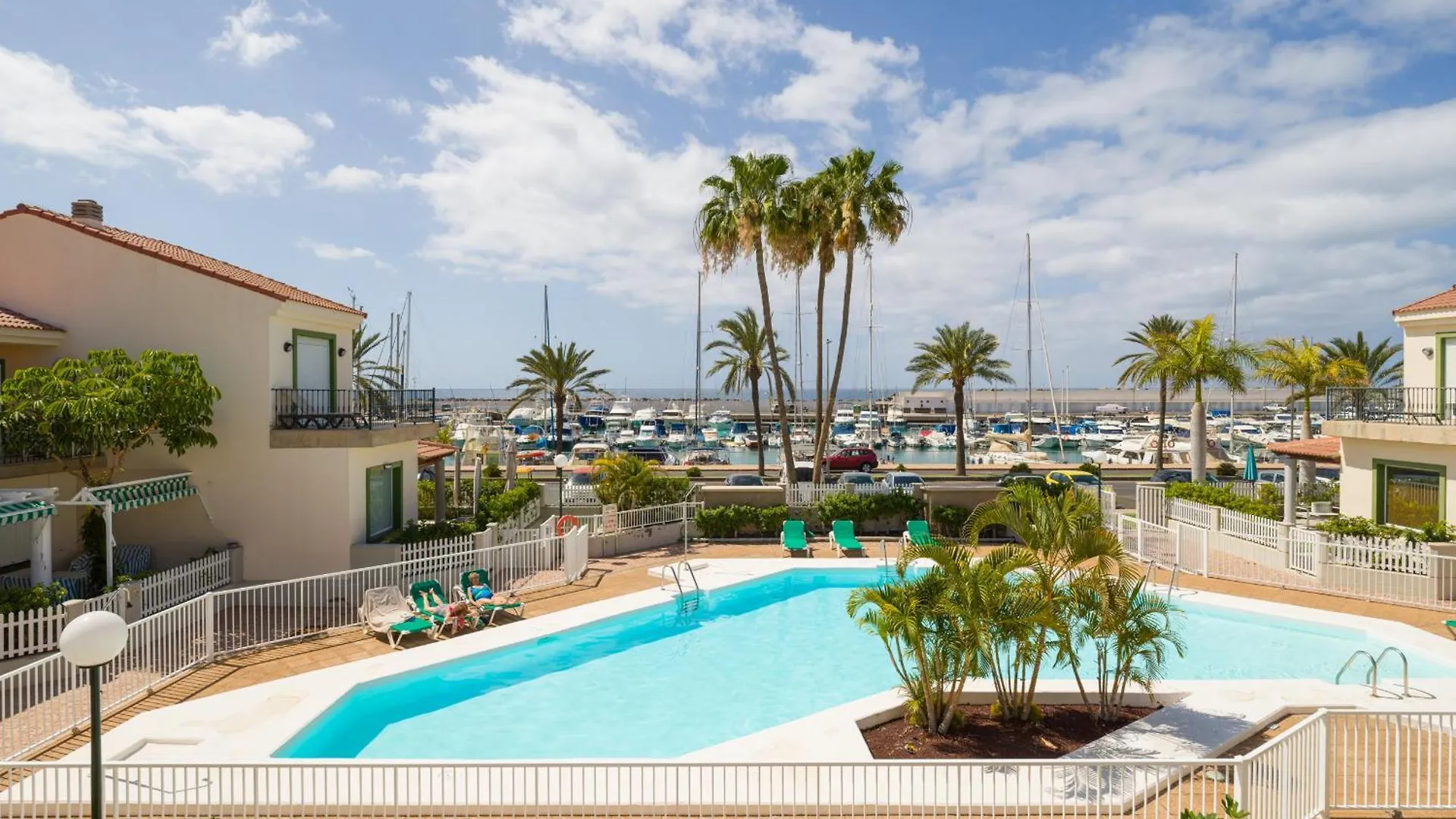 Cabosos Suites Pasito Blanco